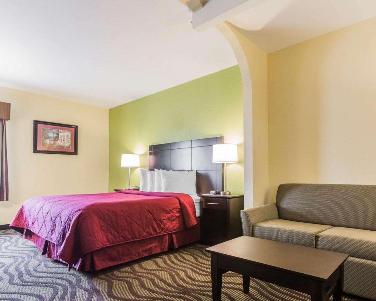 Hotel Quality & Near Coliseum And Hwy 231 North Montgomery